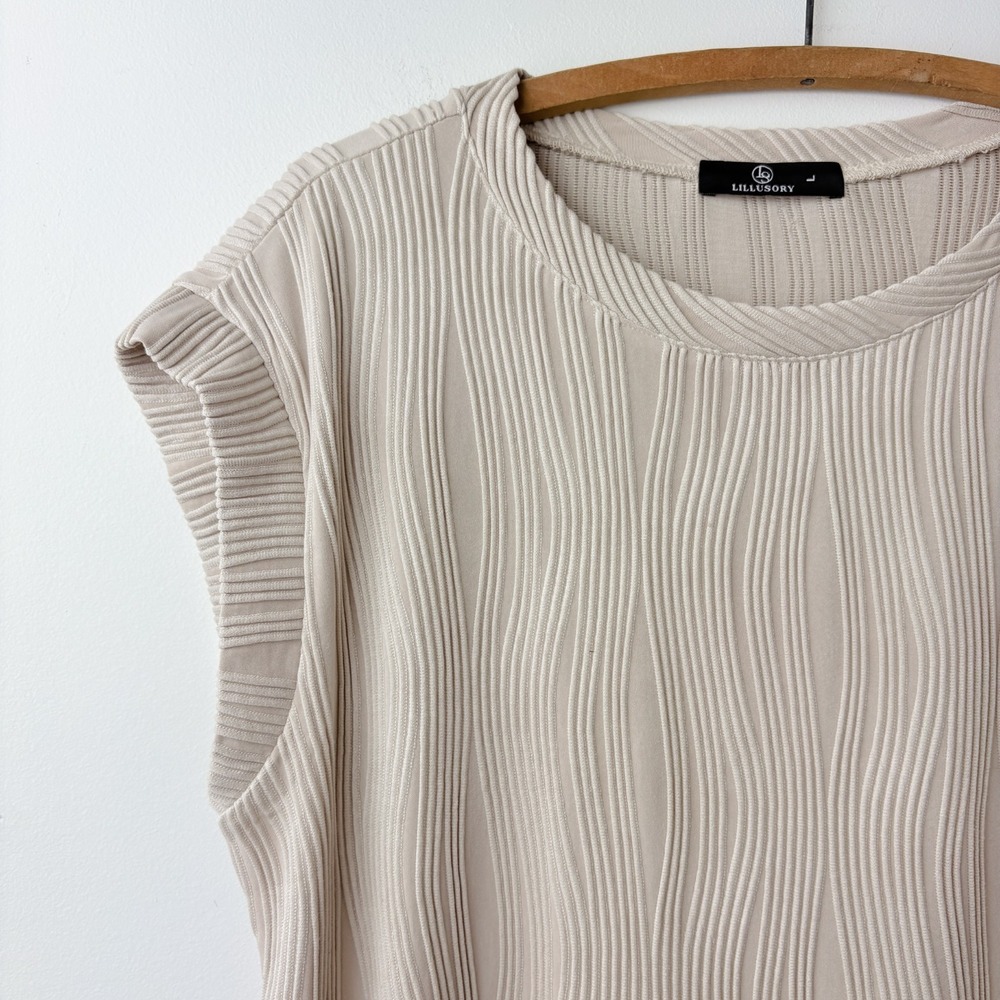 Lillusroy Top Womens Large Beige Cap Sleeve Minimalist Neutral Chic Capsule Soft - Picture 3 of 8